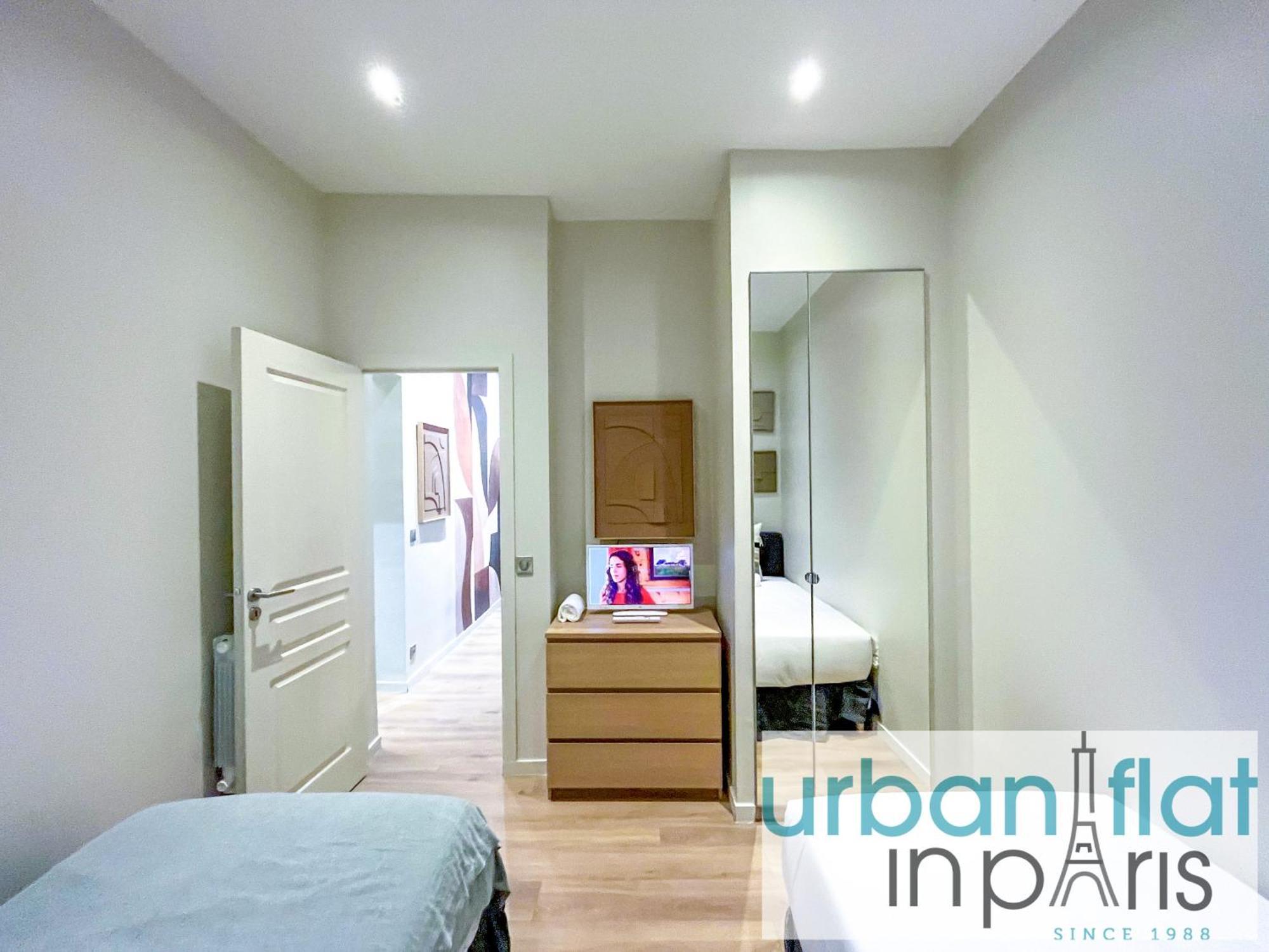 Urban Flat 63 - Beautiful 3 Bedroom Flat Champs-Elysees パリ エクステリア 写真
