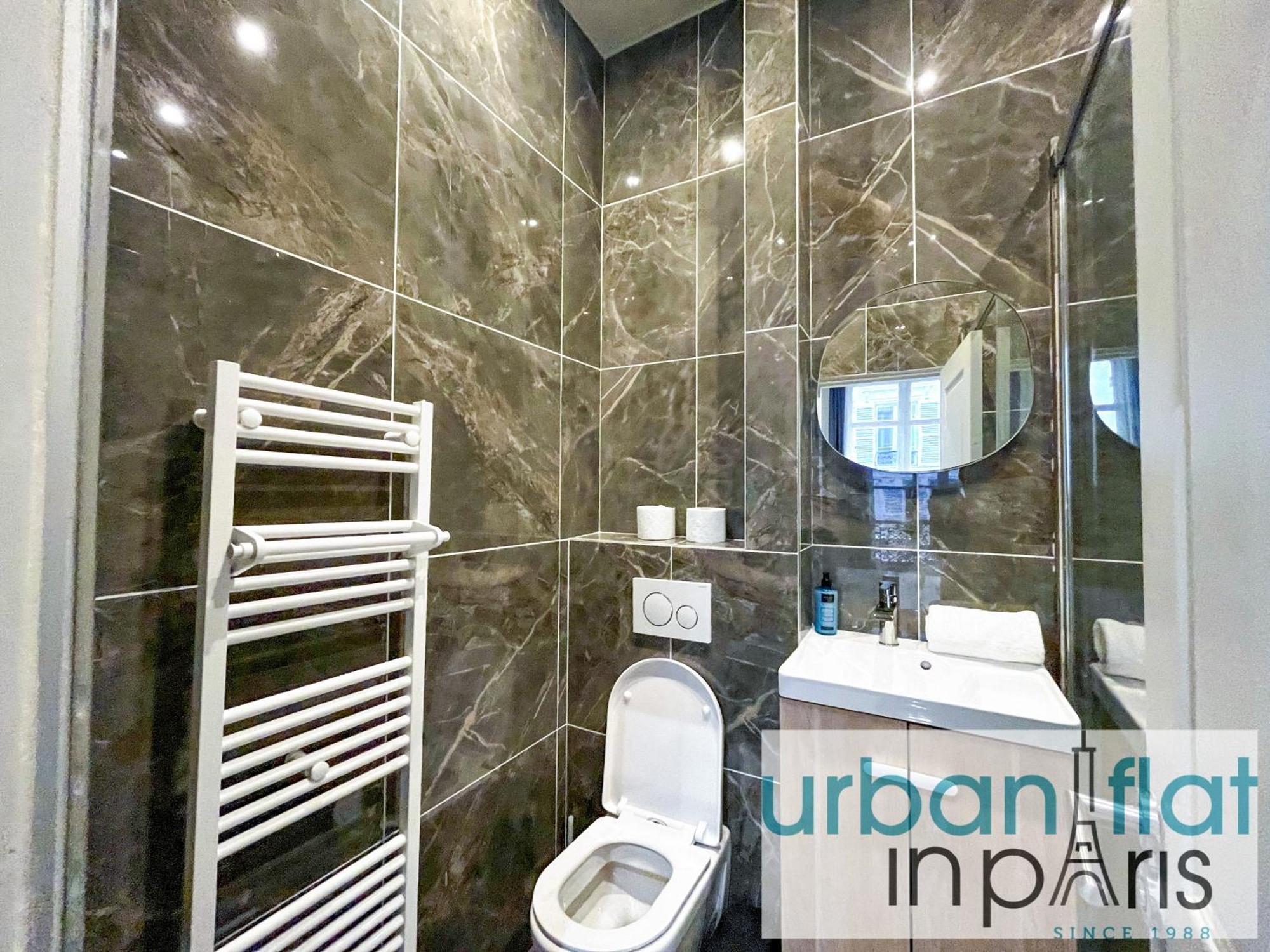 Urban Flat 63 - Beautiful 3 Bedroom Flat Champs-Elysees パリ エクステリア 写真